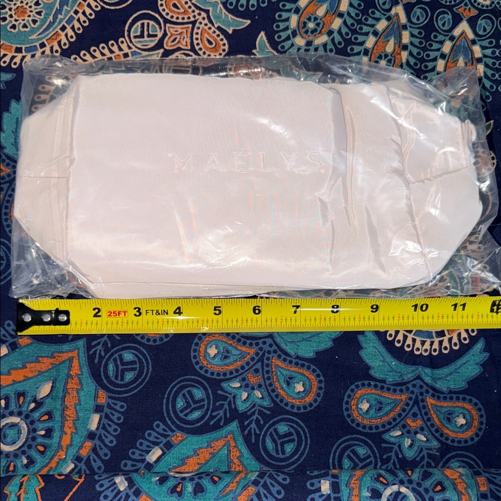 MAËLYS White Cosmetic Bag - Picture 3 of 7